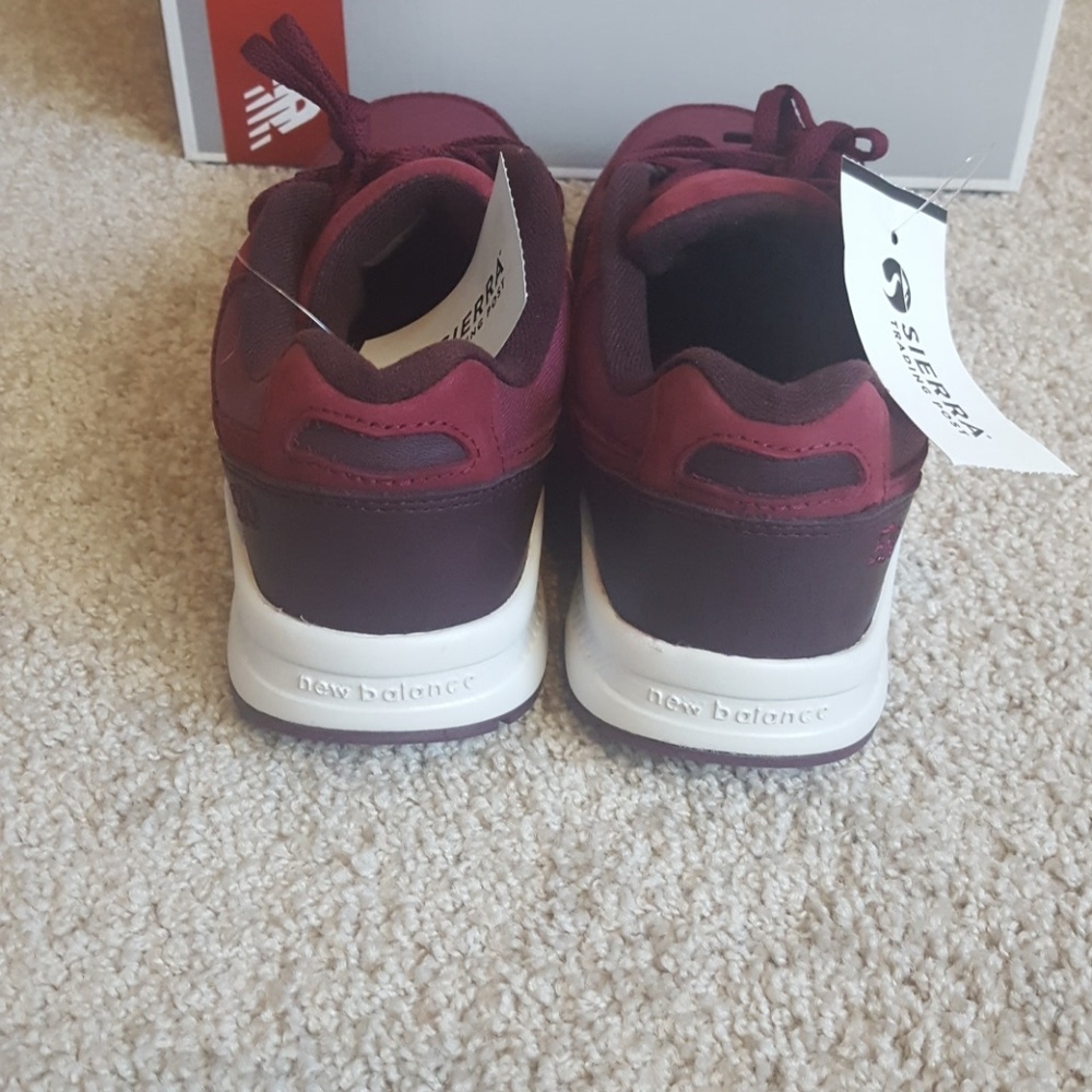 New Balance 530 Sneakers NWT - Picture 6 of 6